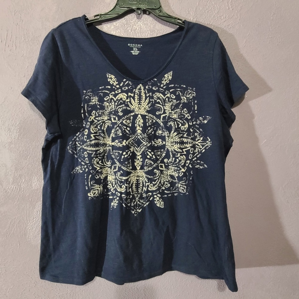 Sonoma T-Shirt Womens XL Navy Blue Excellent Mandala Graphic V-Neck Cotton Tee